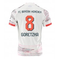 Bayern Munich Leon Goretzka #8 Vonkajší futbalový dres 2025-26 Krátky Rukáv